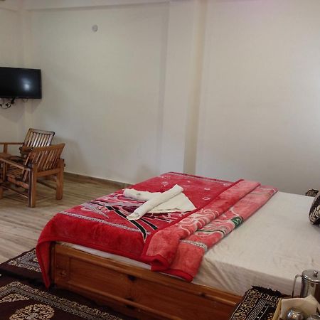 מנאלי Akash Hills Hotel מראה חיצוני תמונה