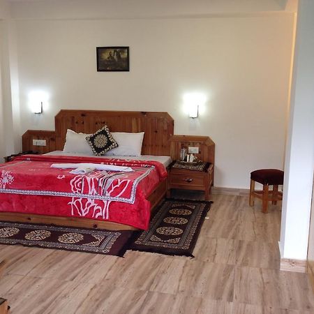 מנאלי Akash Hills Hotel מראה חיצוני תמונה