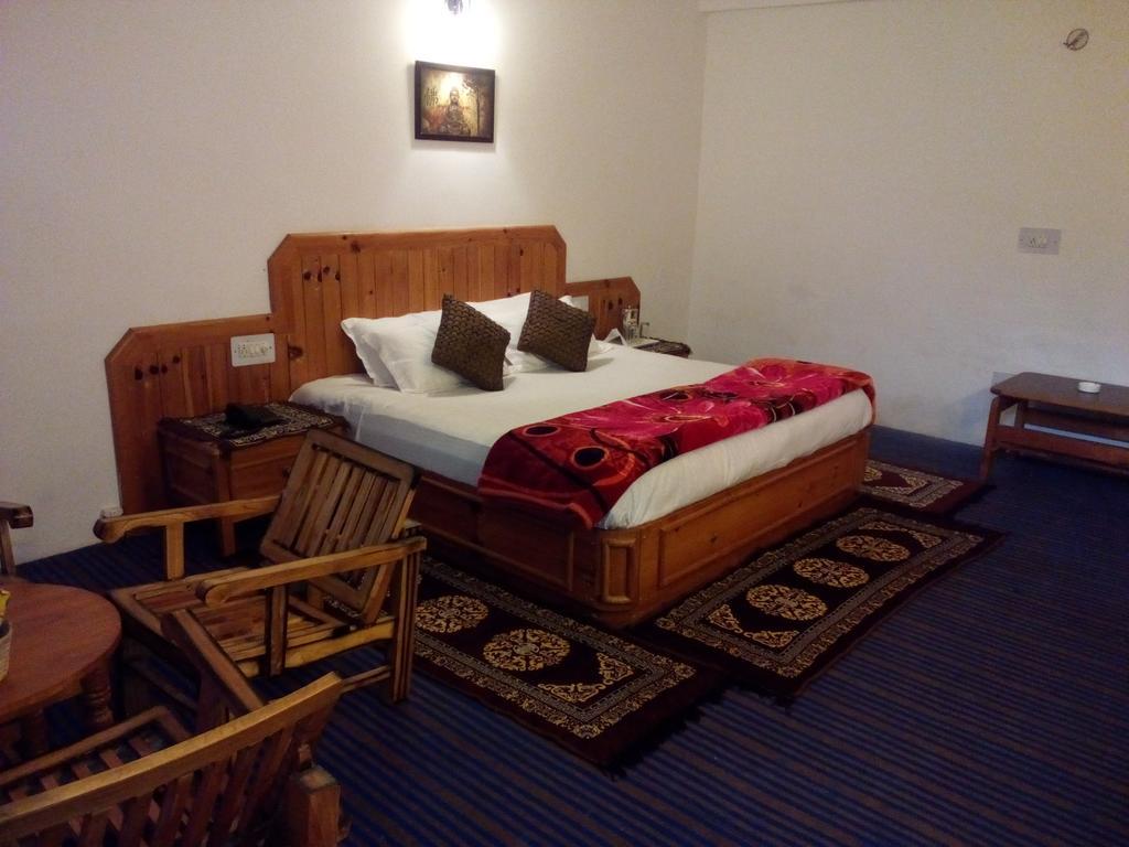 מנאלי Akash Hills Hotel מראה חיצוני תמונה