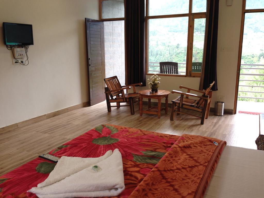 מנאלי Akash Hills Hotel מראה חיצוני תמונה